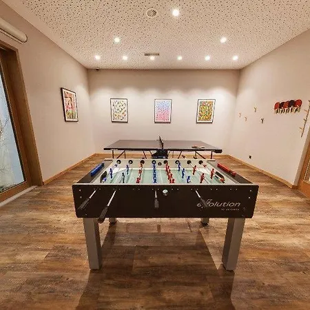 Alpine Chalet - 10 Bedrooms Saas-Fee