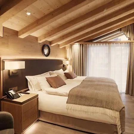 Villa Alpine Chalet - 10 Bedrooms *